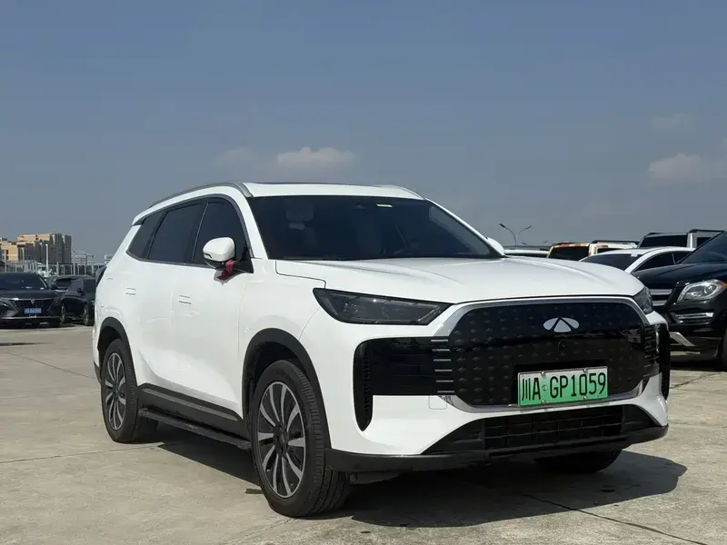 2025 Chery Fulwin T8 с пробегом 12 000 км