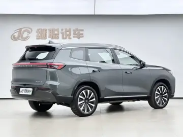 2025 Chery Fulwin T8 с пробегом 9 000 км