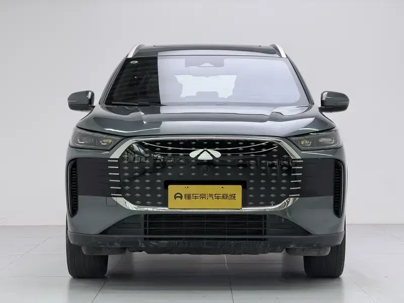 2025 Chery Fulwin T8 с пробегом 18 800 км