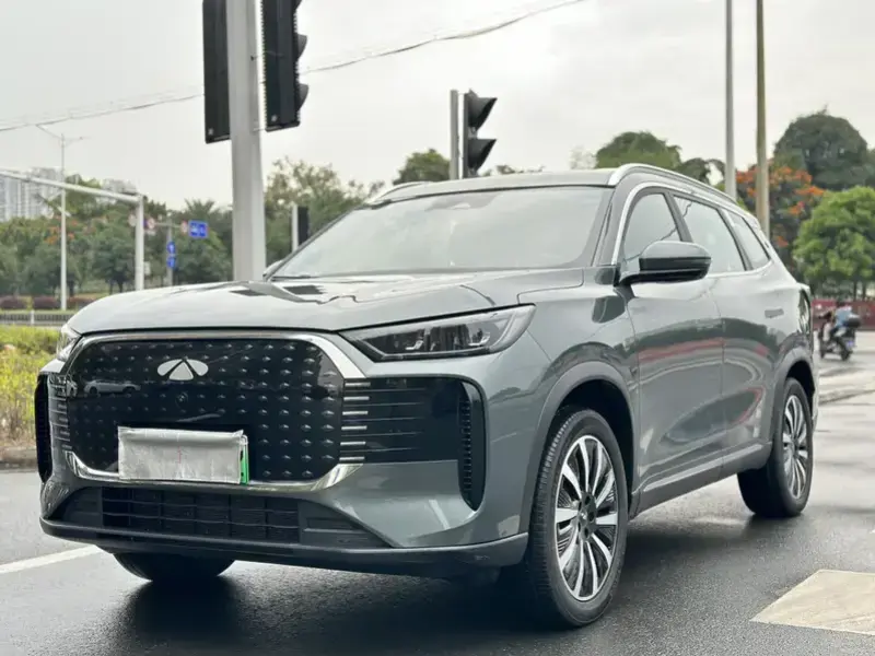 2025 Chery Fulwin T8 с пробегом 24 000 км