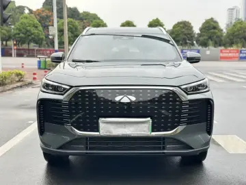 2025 Chery Fulwin T8 с пробегом 24 000 км