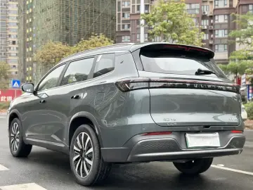 2025 Chery Fulwin T8 с пробегом 24 000 км