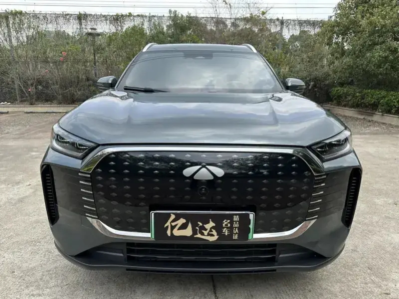 2025 Chery Fulwin T8 с пробегом 4 100 км