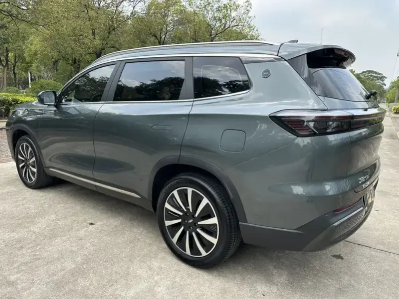 2025 Chery Fulwin T8 с пробегом 4 100 км