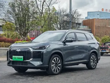 2025 Chery Fulwin T8 с пробегом 23 000 км