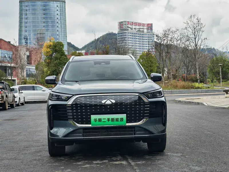 2025 Chery Fulwin T8 с пробегом 23 000 км