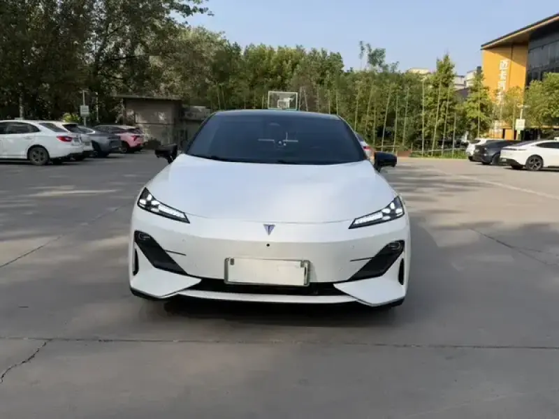 2024 Changan Deepal SL03 с пробегом 36 000 км