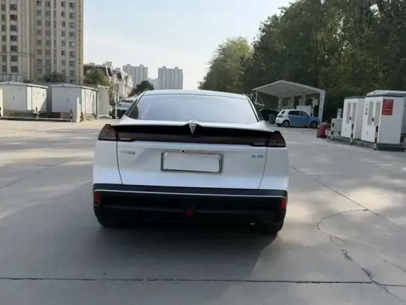 2024 Changan Deepal SL03 с пробегом 36 000 км