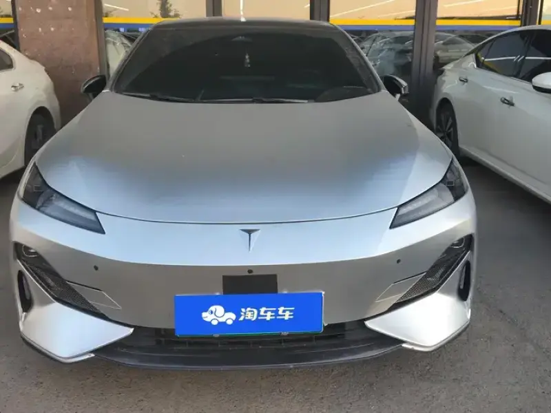 2023 Changan Deepal SL03 с пробегом 83 000 км