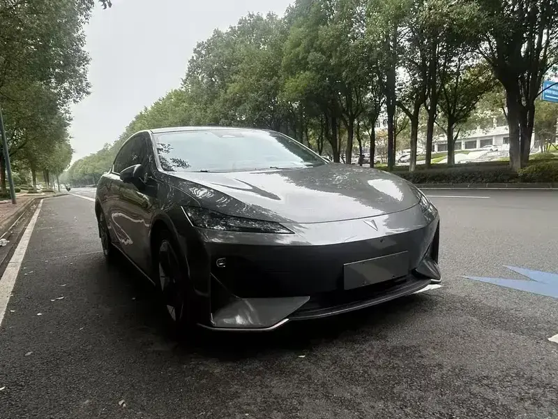 2023 Changan Deepal SL03 с пробегом 50 000 км