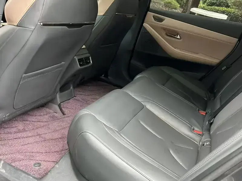 2023 Changan Deepal SL03 с пробегом 50 000 км