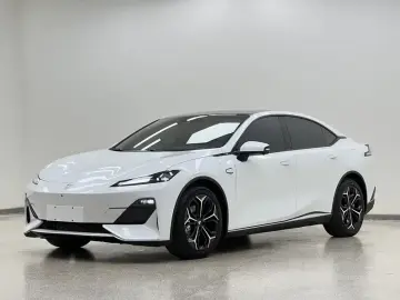 2024 Changan Deepal SL03 с пробегом 27 800 км
