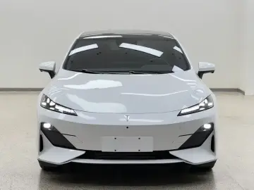 2024 Changan Deepal SL03 с пробегом 27 800 км