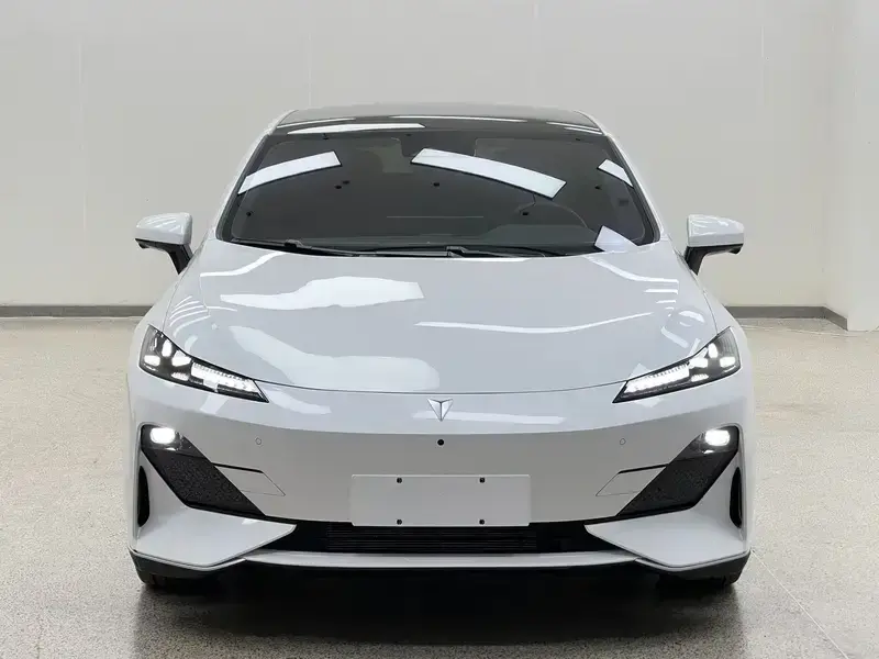 2024 Changan Deepal SL03 с пробегом 27 800 км