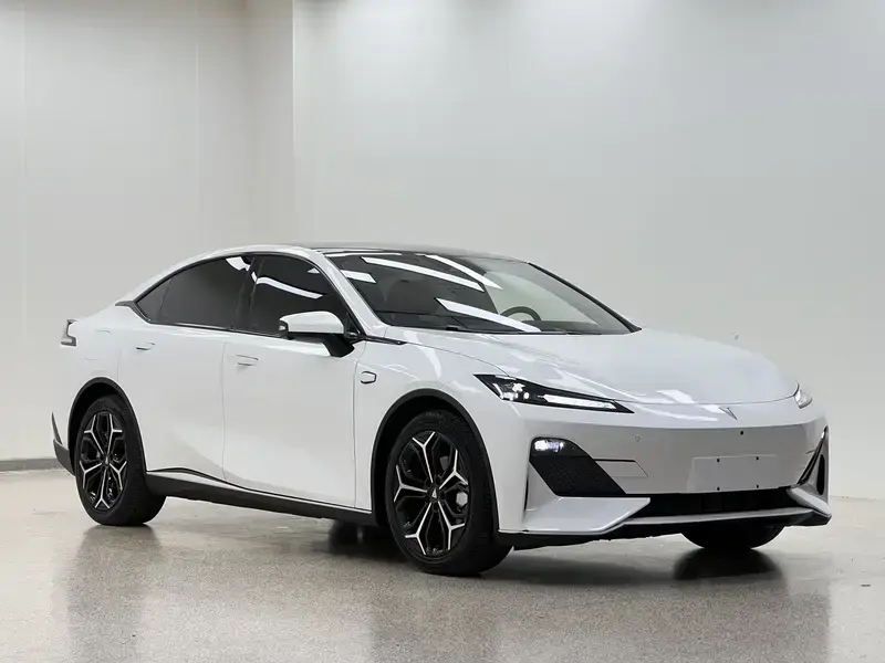 2024 Changan Deepal SL03 с пробегом 27 800 км