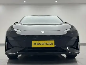 2025 Changan Deepal SL03 с пробегом 33 000 км