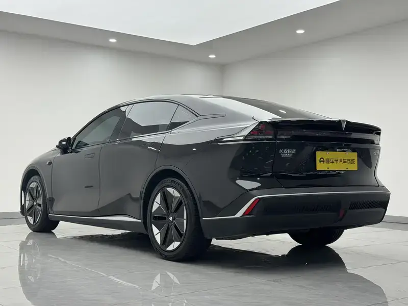 2025 Changan Deepal SL03 с пробегом 33 000 км