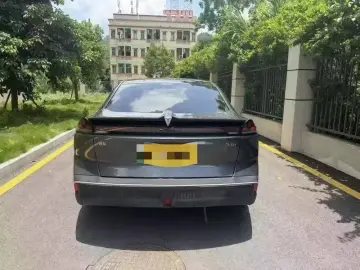 2023 Changan Deepal SL03 с пробегом 50 000 км
