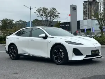 2023 Changan Deepal SL03 с пробегом 82 000 км