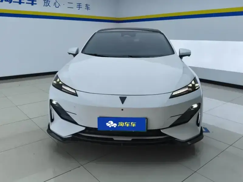 2025 Changan Deepal SL03 с пробегом 27 000 км