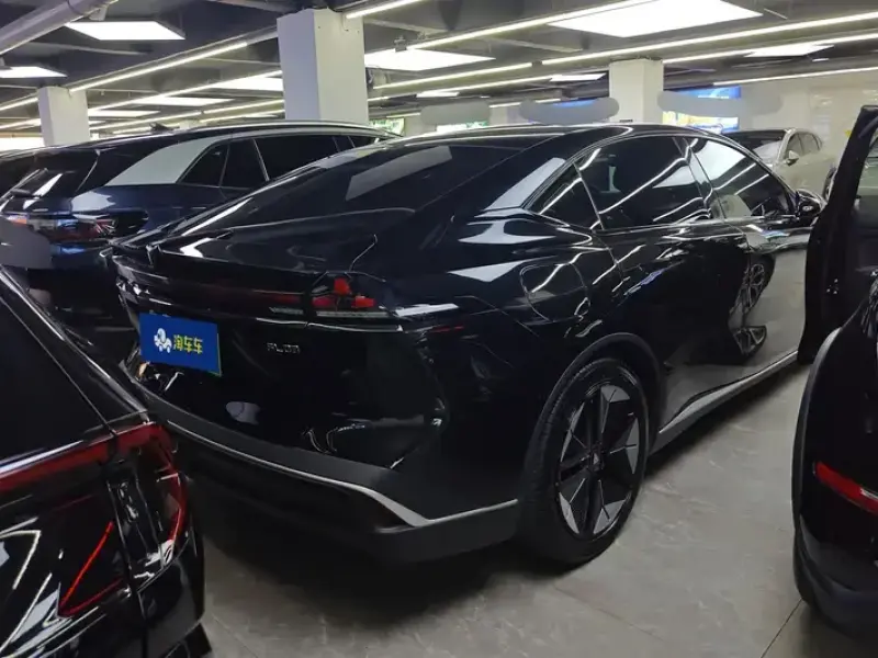 2024 Changan Deepal SL03 с пробегом 47 000 км