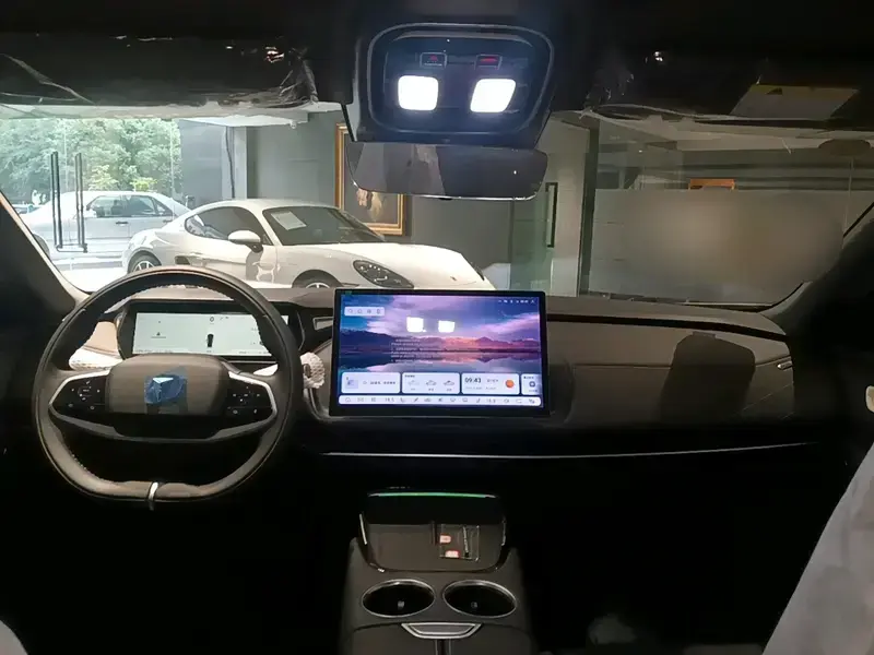 2025 Changan Deepal SL03 с пробегом 100 км