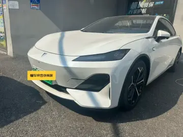 2025 Changan Deepal SL03 с пробегом 27 000 км