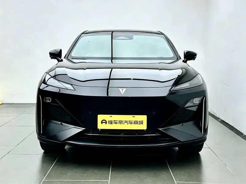 2025 Changan Deepal S07 с пробегом 23 100 км