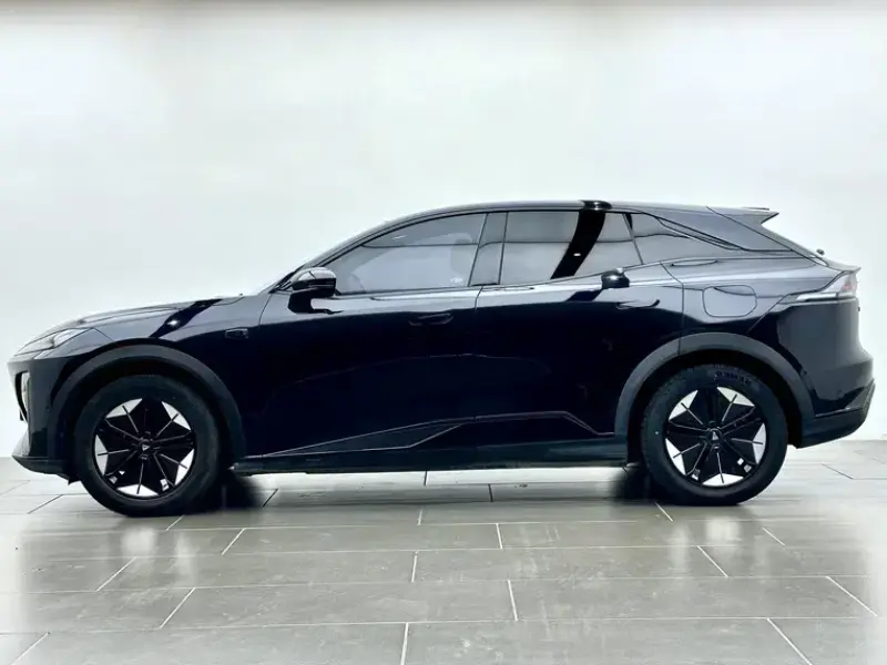2025 Changan Deepal S07 с пробегом 23 100 км