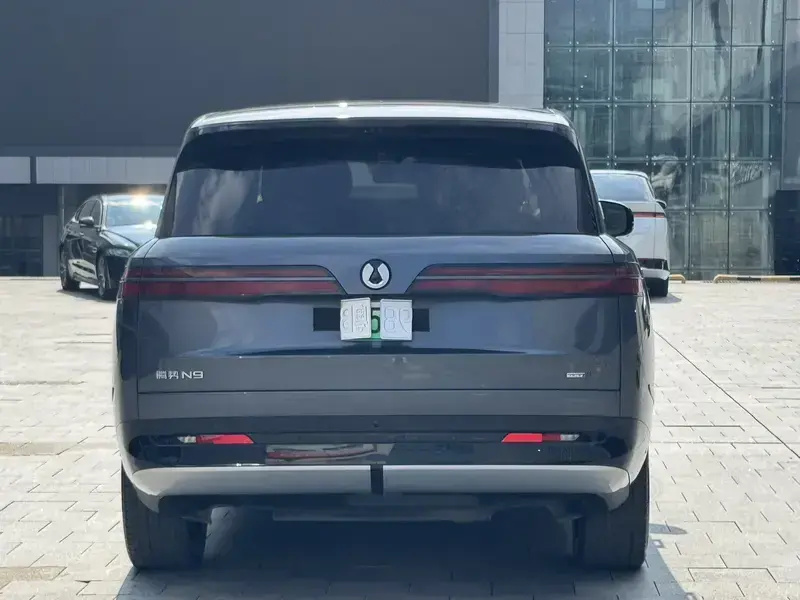 2025 Denza N9 с пробегом 17 000 км