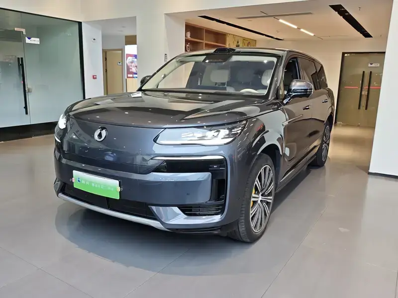 2025 Denza N9 с пробегом 1 500 км