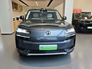 2025 Denza N9 с пробегом 1 500 км