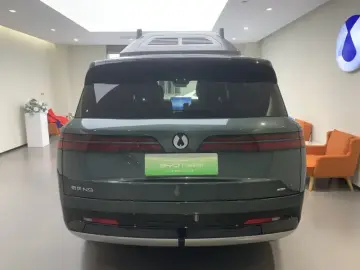 2025 Denza N9 с пробегом 12 100 км