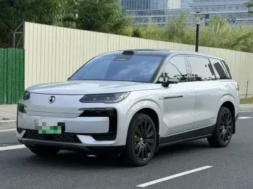 2025 Denza N9 с пробегом 23 000 км