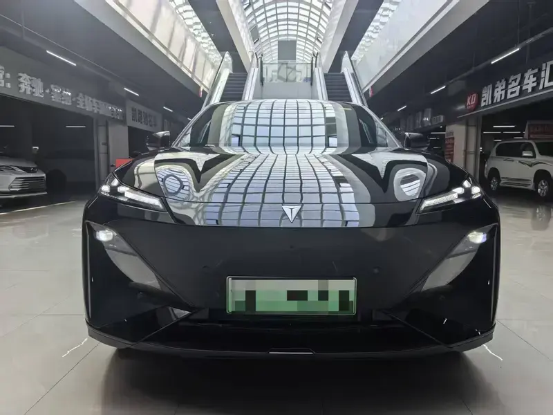 2025 Changan Deepal S07 с пробегом 29 000 км