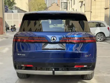 2026 Denza N9 с пробегом 5 100 км