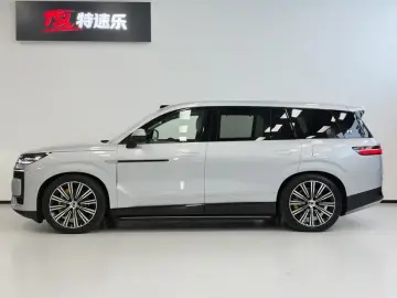 2025 Denza N9 с пробегом 55 500 км