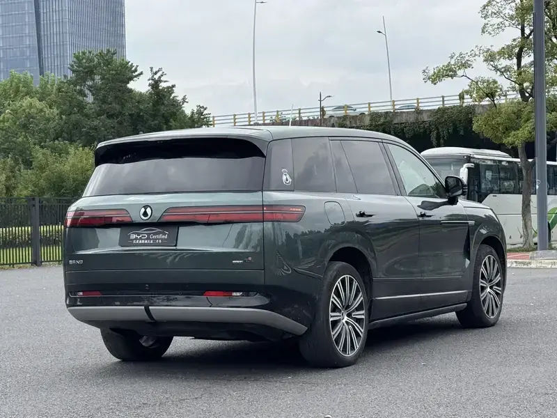 2025 Denza N9 с пробегом 20 000 км