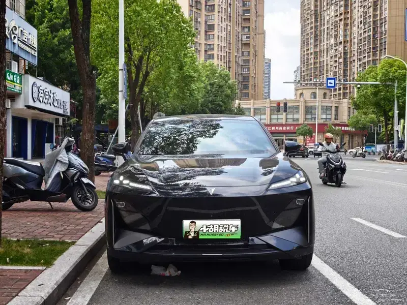 2025 Changan Deepal S07 с пробегом 20 000 км