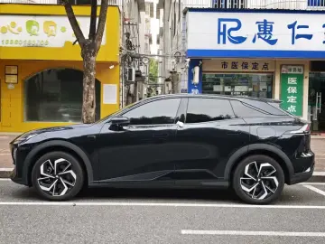 2025 Changan Deepal S07 с пробегом 20 000 км