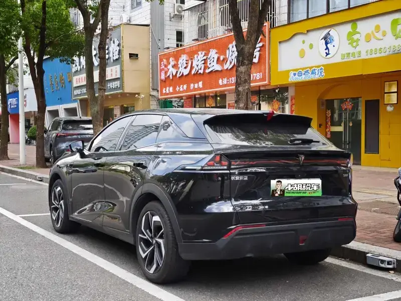 2025 Changan Deepal S07 с пробегом 20 000 км