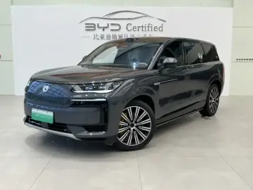2025 Denza N9 с пробегом 24 000 км