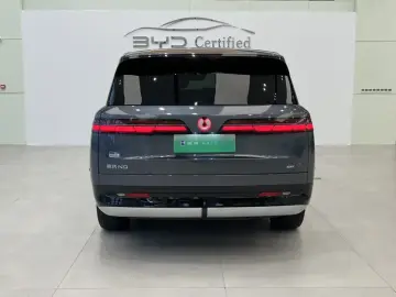 2025 Denza N9 с пробегом 24 000 км