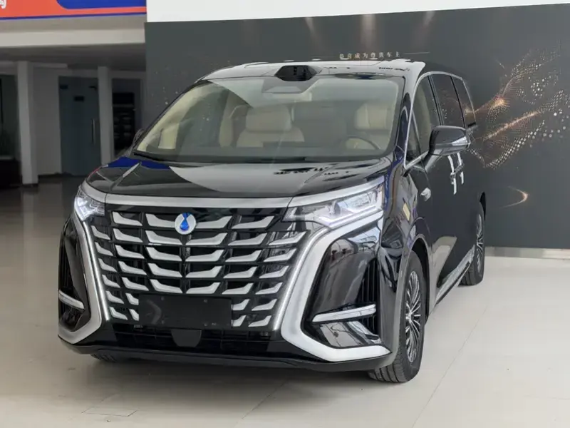 2025 Denza D9 с пробегом 38 000 км