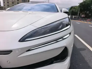2024 Denza Z9 с пробегом 23 000 км