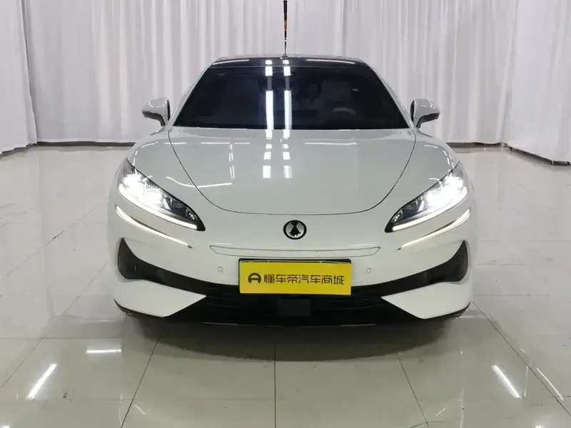 2024 Denza Z9 с пробегом 21 000 км