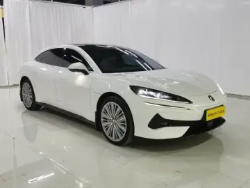 2024 Denza Z9 с пробегом 21 000 км