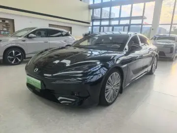 Denza Z9