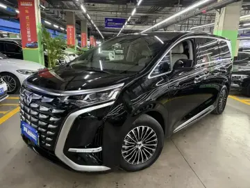 2022 Denza D9 с пробегом 49 200 км