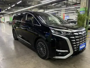 2022 Denza D9 с пробегом 49 200 км